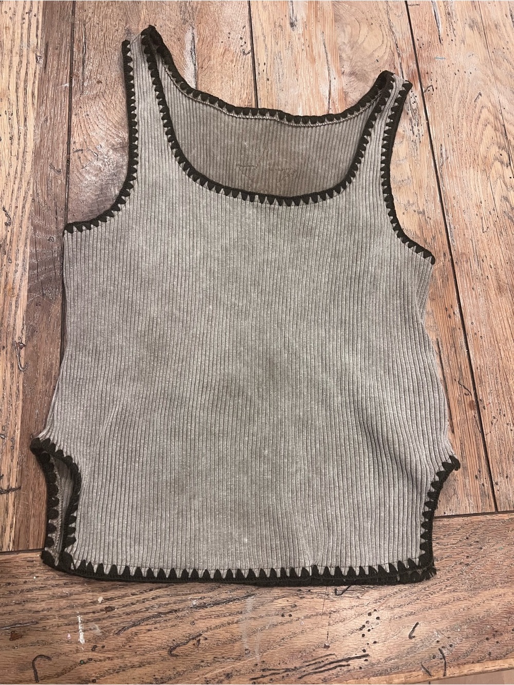 SHEIN Women's M Gray Ribbed Knit Stretch Scoop Neck Tank Black Trim Star Emb